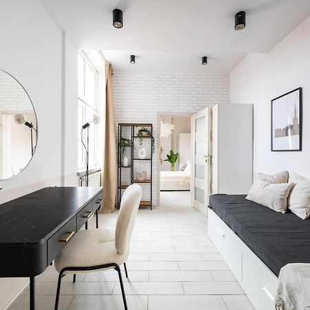 Stunning Apartment With Balcony Gdańsk Exteriör bild