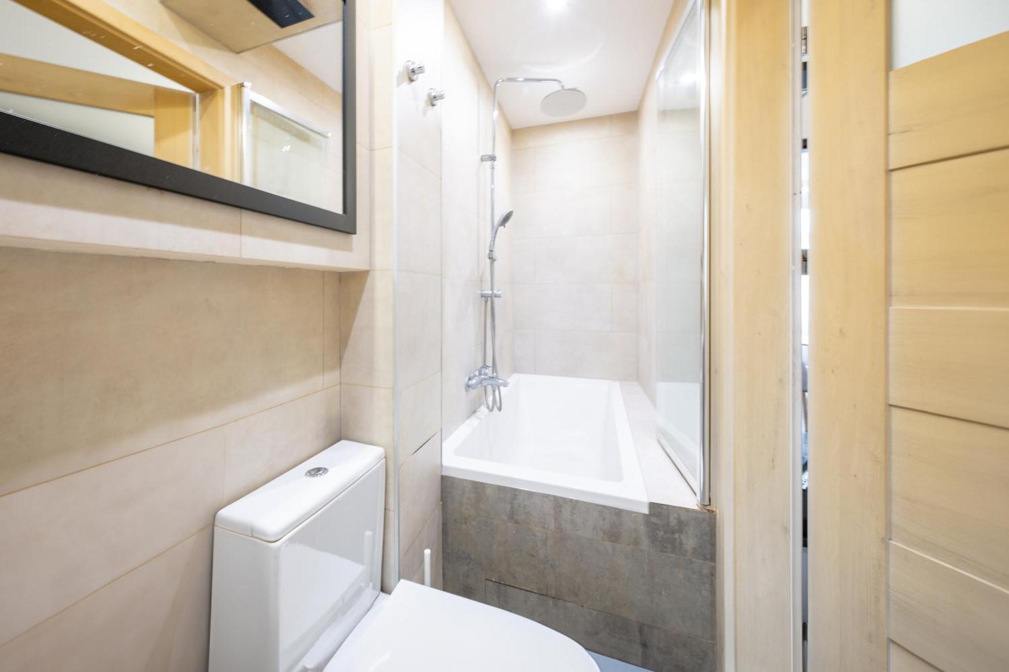 Stunning Apartment With Balcony Gdańsk Exteriör bild